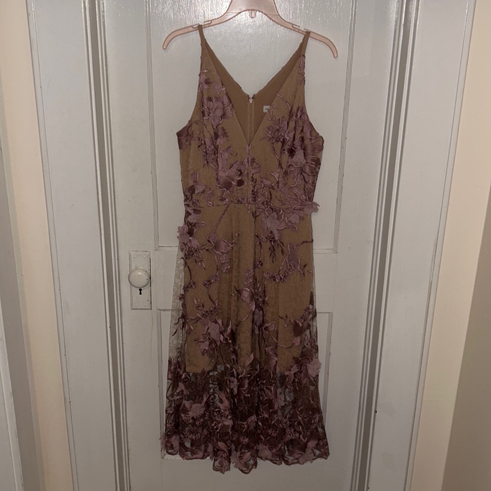 NWOT Dress the Population size L Audrey Plunging Midi Dress